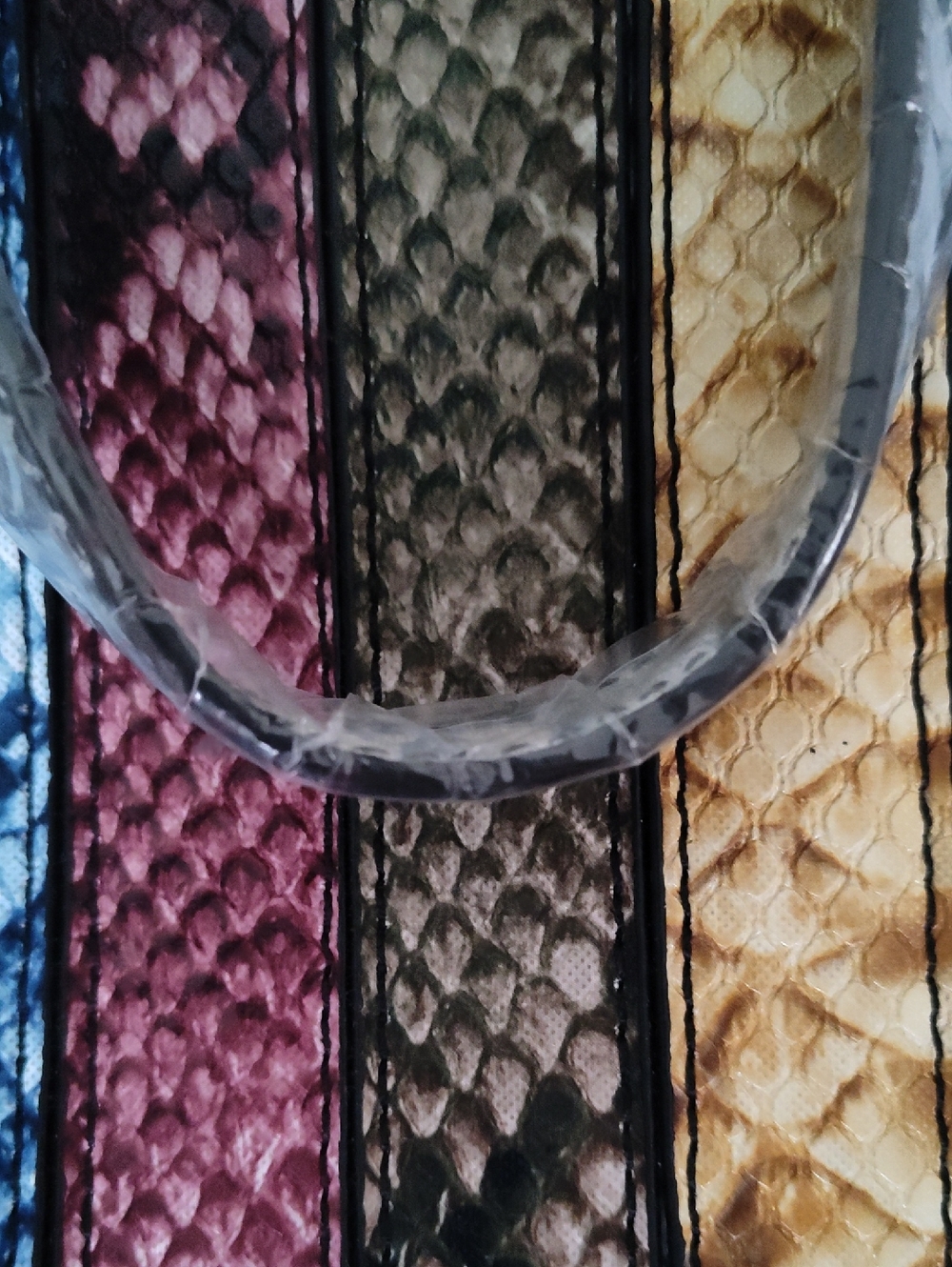 Bagley Mishka NWT Multicolor Snake-Print Tote Bag Vegan Leather, Purse Pillow - Picture 5 of 15